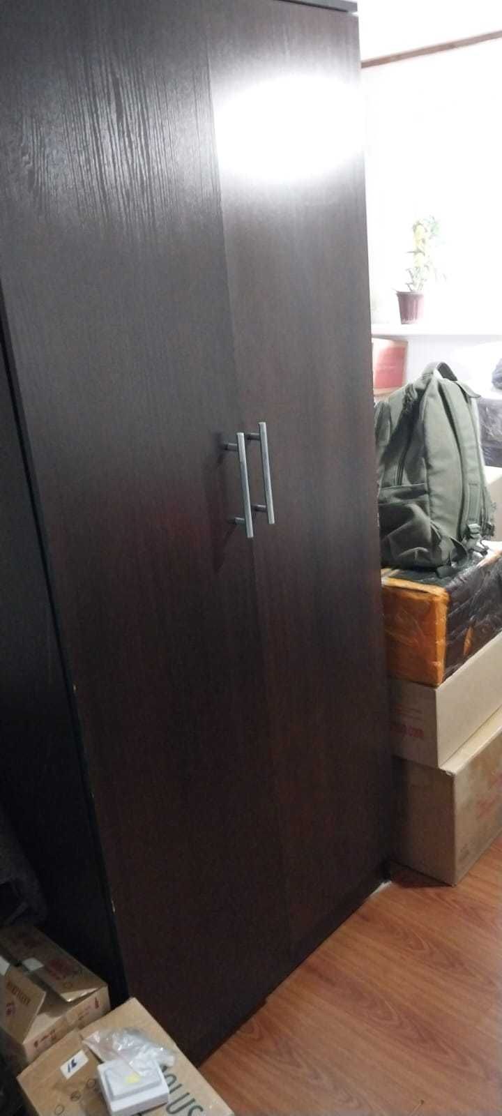 Платяной шифоньер