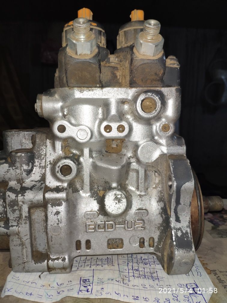 Продам Топливный насос denso 094-!000!-0382 12G,6156!-71!-1111 Komatsu