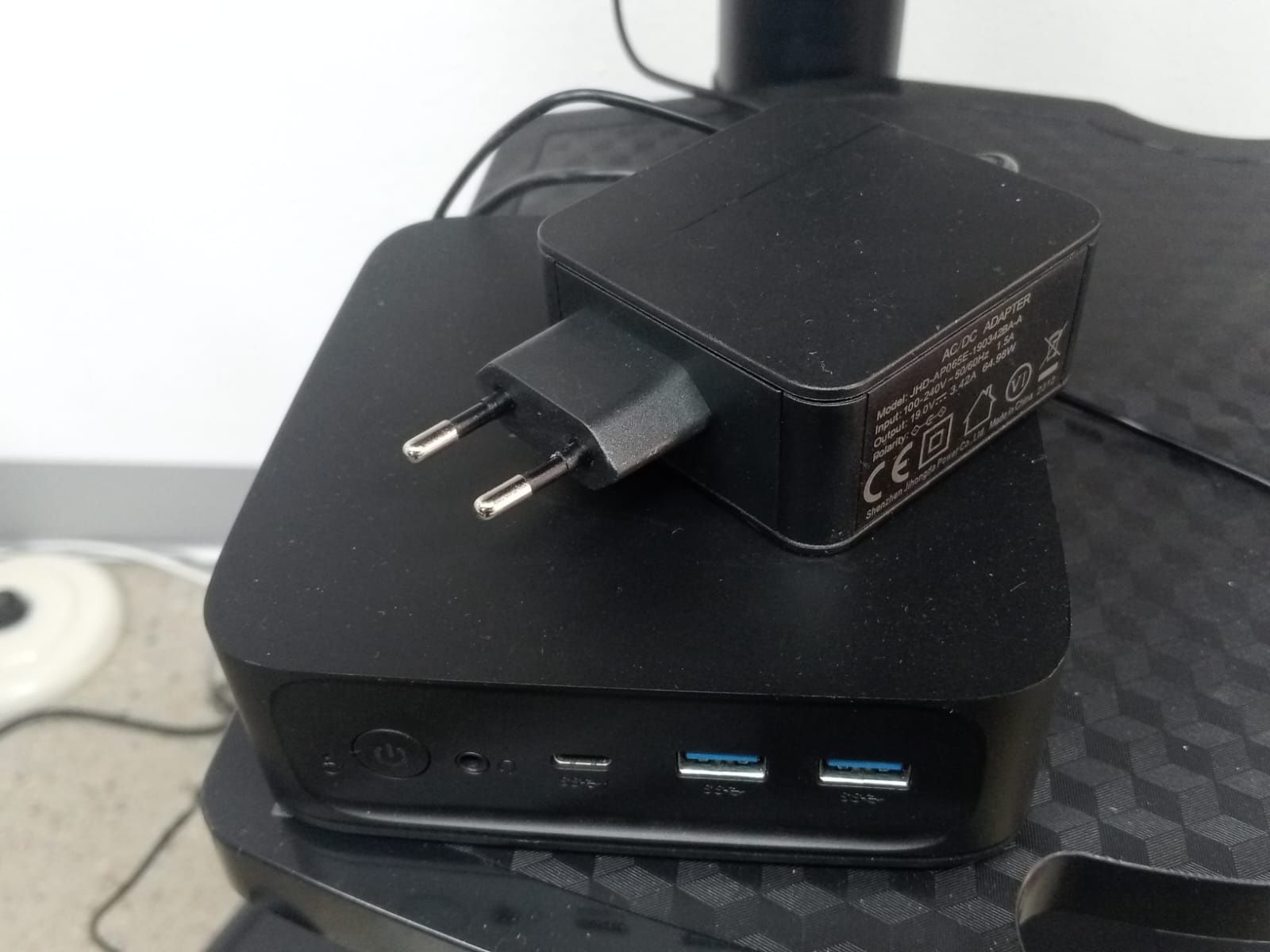 Мини ПК  Celeron 5205u