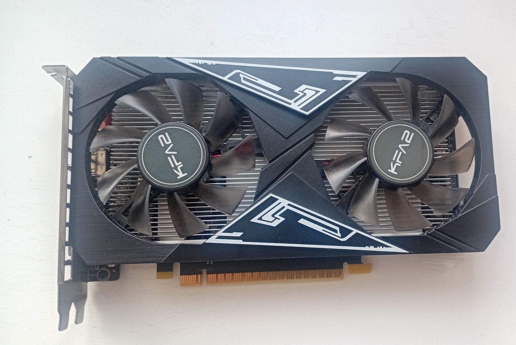 Продаю KFA2 GeForce GTX 1650 X Black 4GB GDDR6