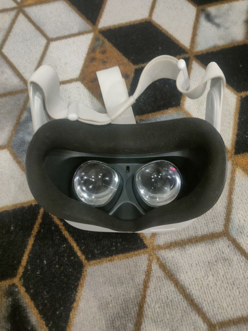 VR шлем Meta Quest 2 на 128 ГБ