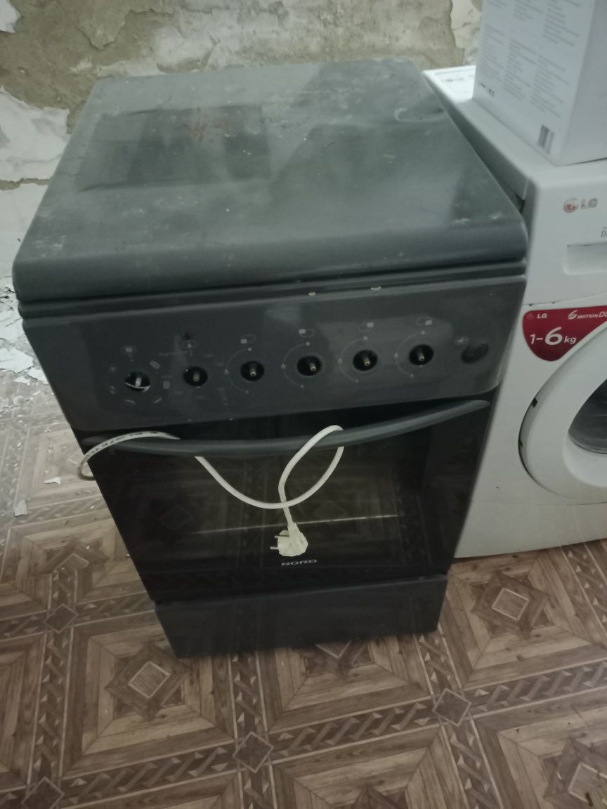 Продам газовую плиту