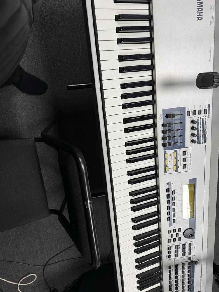 Синтезатор, рабочая станция YAMAHA MO-8 в отличном состоянии!
