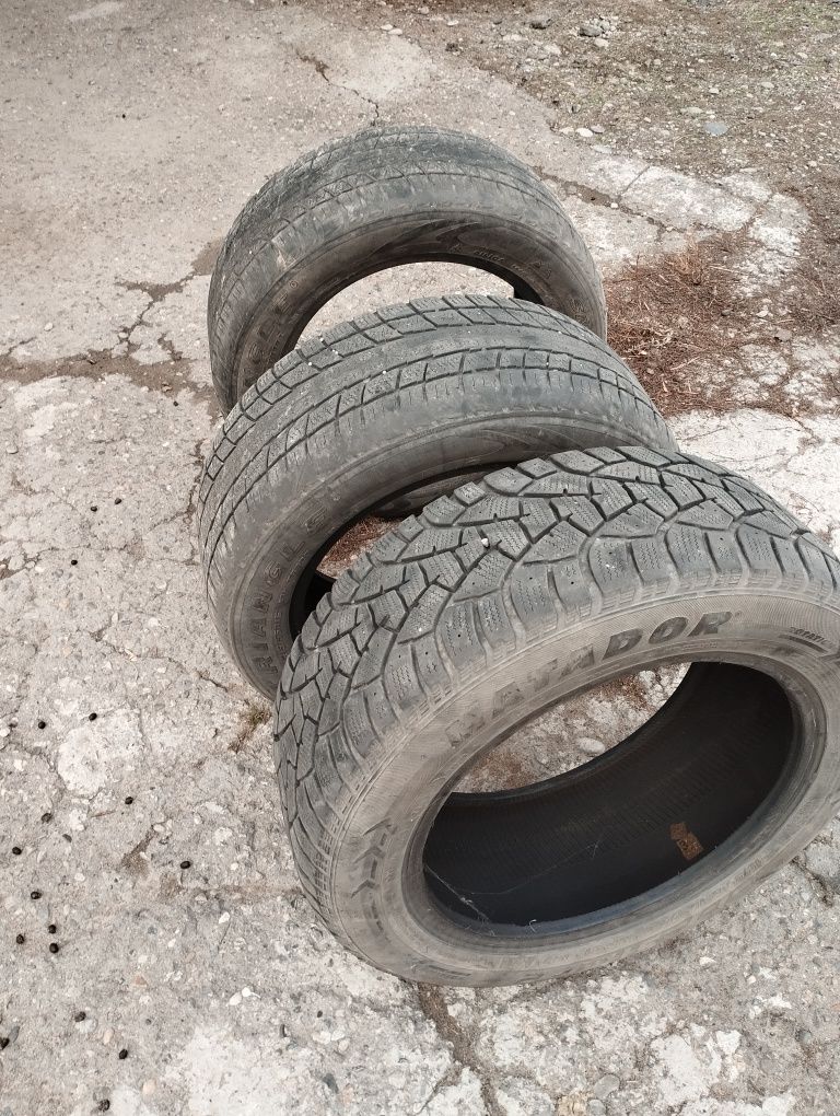 Зимние шины 215/55/16