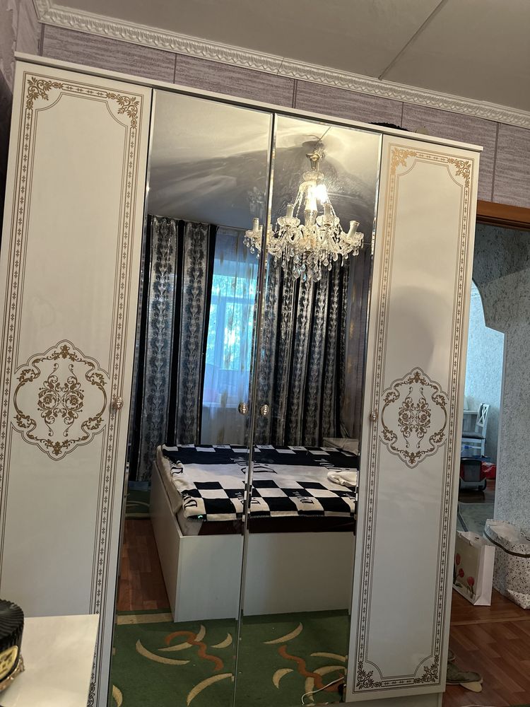Продом спальный гарнитур, состояние отличное все оккуратное и ухоженно