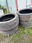 Продам б/у резину 235/45R18