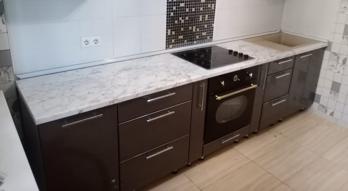 Замена кухонных фасадов и столешниц