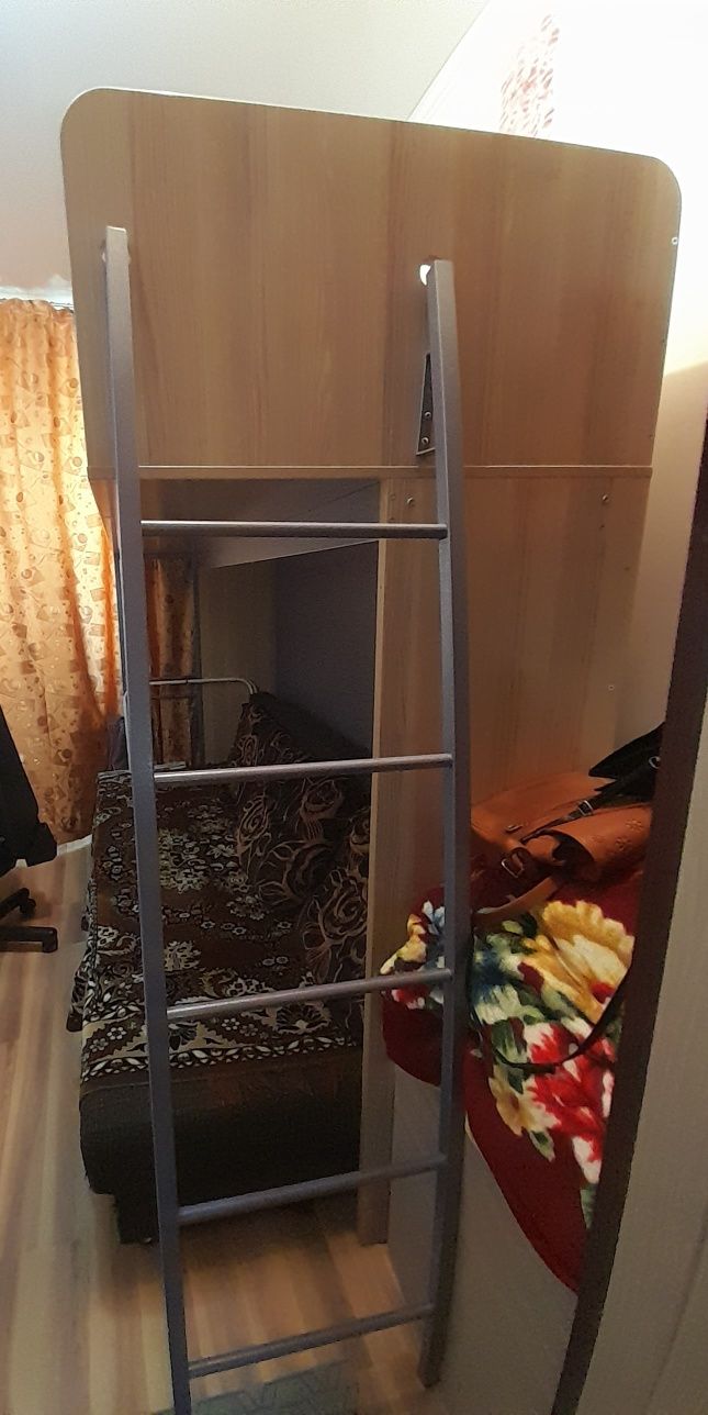 двухъярусная кровать -диван