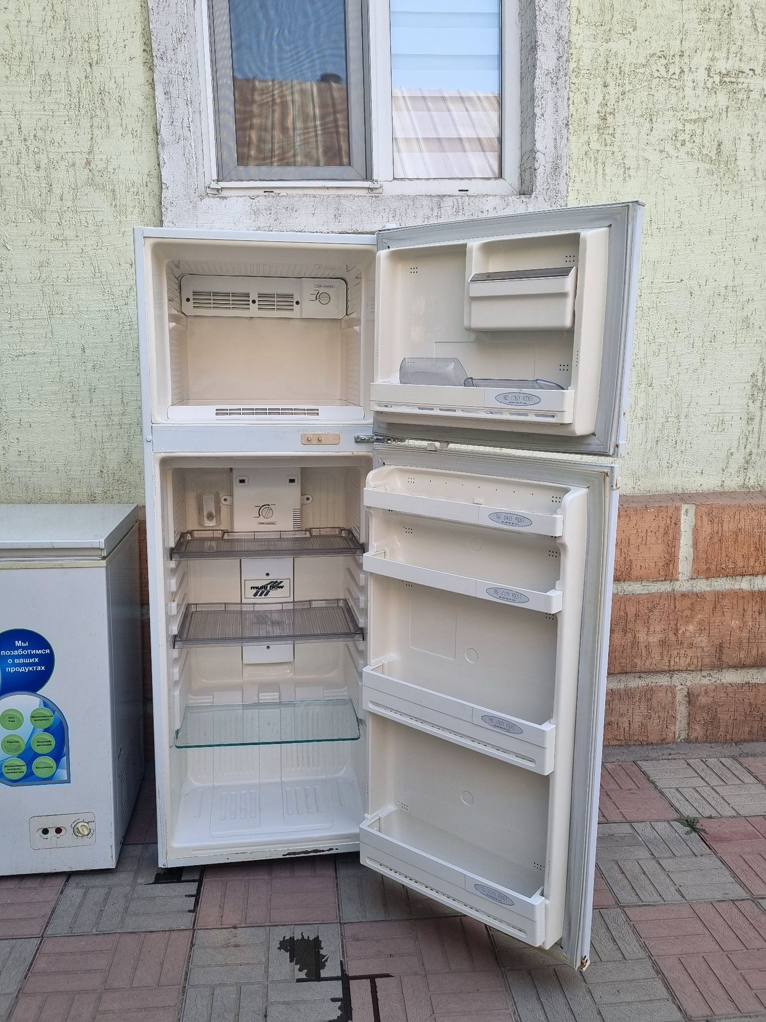 Холодильник SAMSUNG