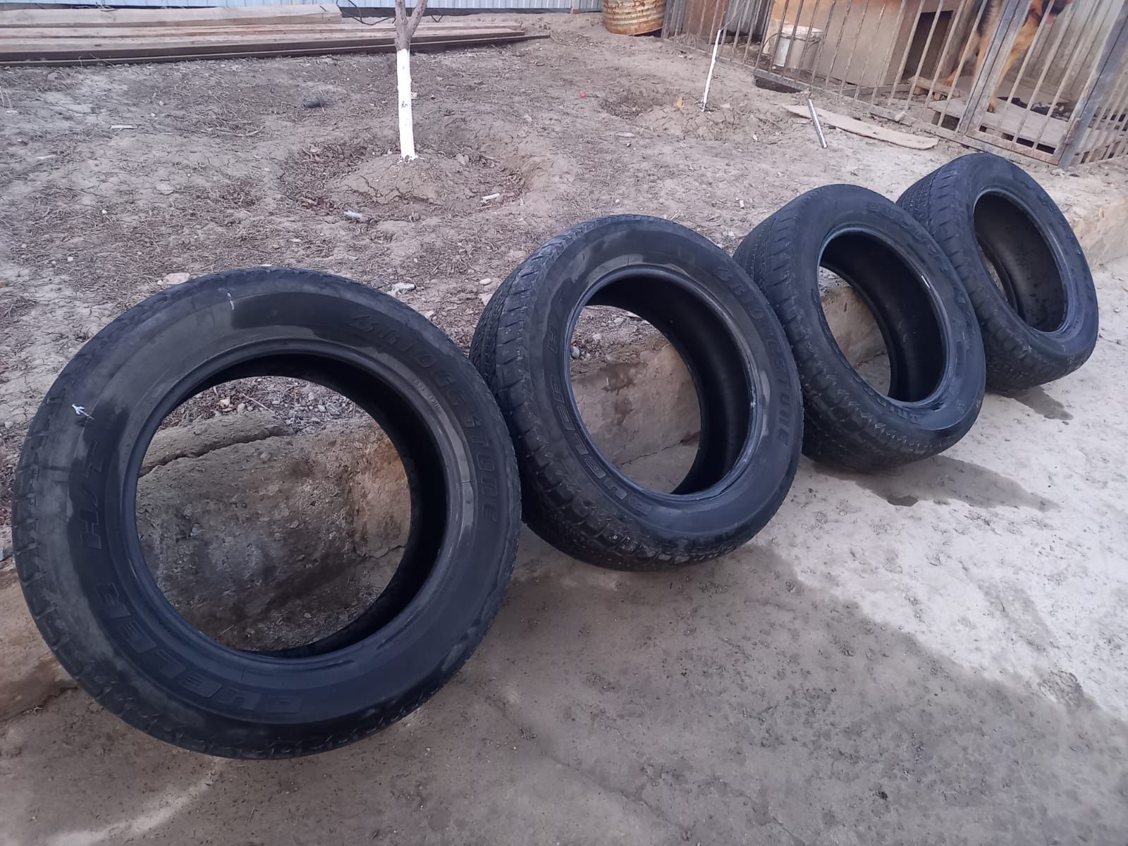 Продам шины 4 шт комплект размер 275/60/R20,летний цена комплект 80000