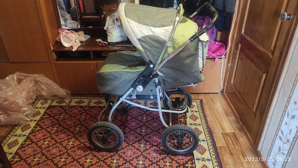 Коляска Prego почти новая