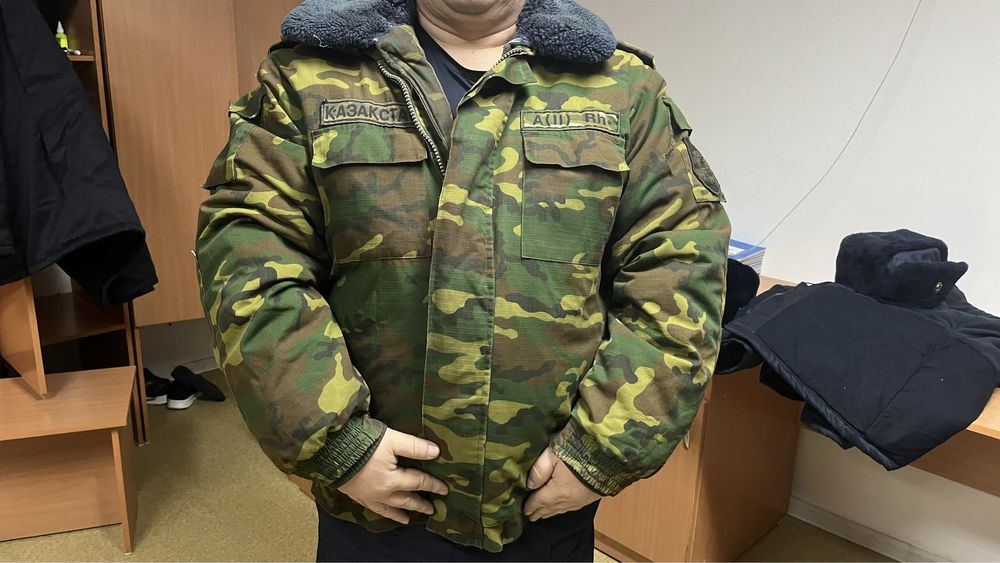 Продам 2 бушлата за 15 000