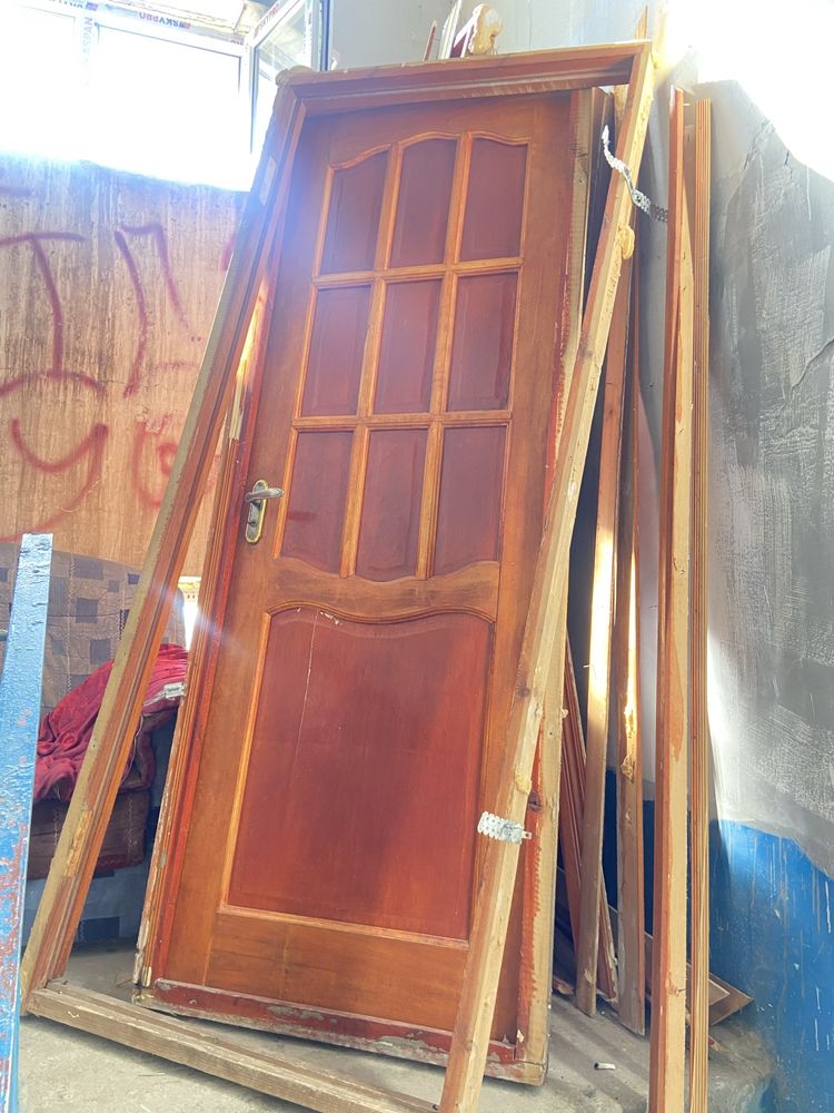 Срочно продам двери