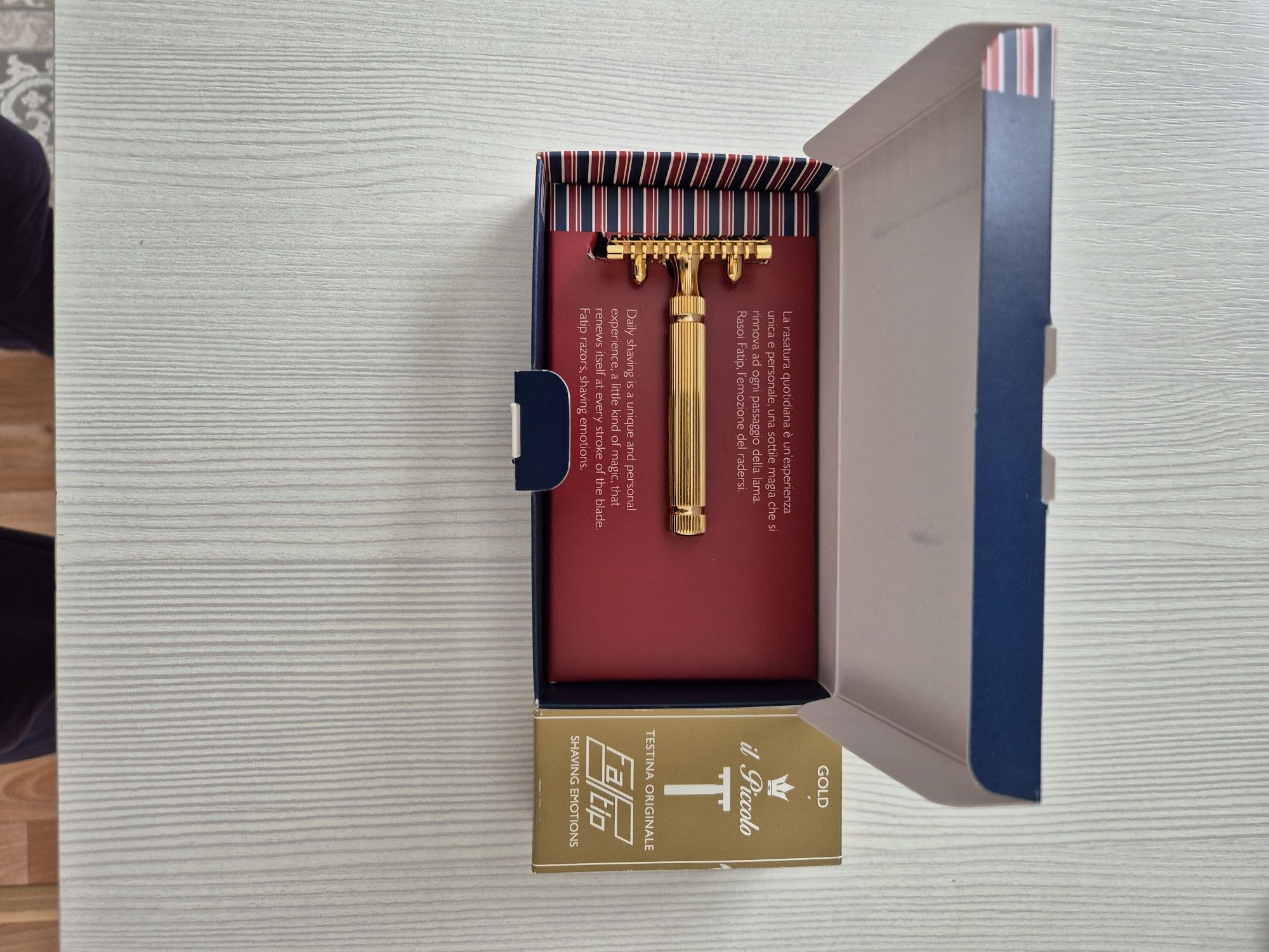 Fatip Piccolo Gold, Т-образная бритва, торг