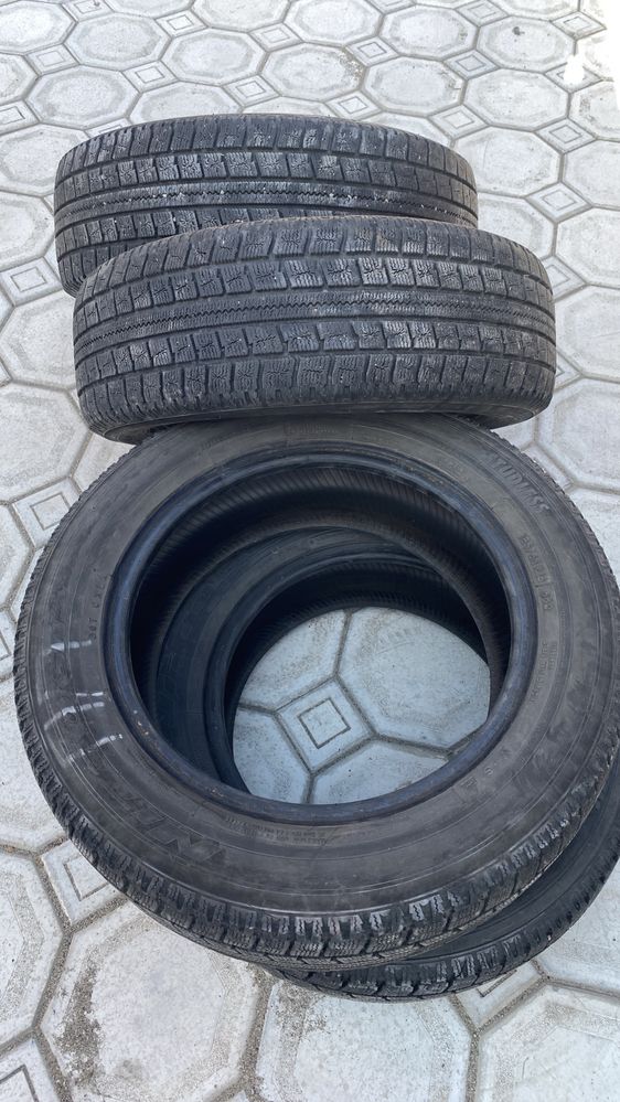 Продам зимние шины