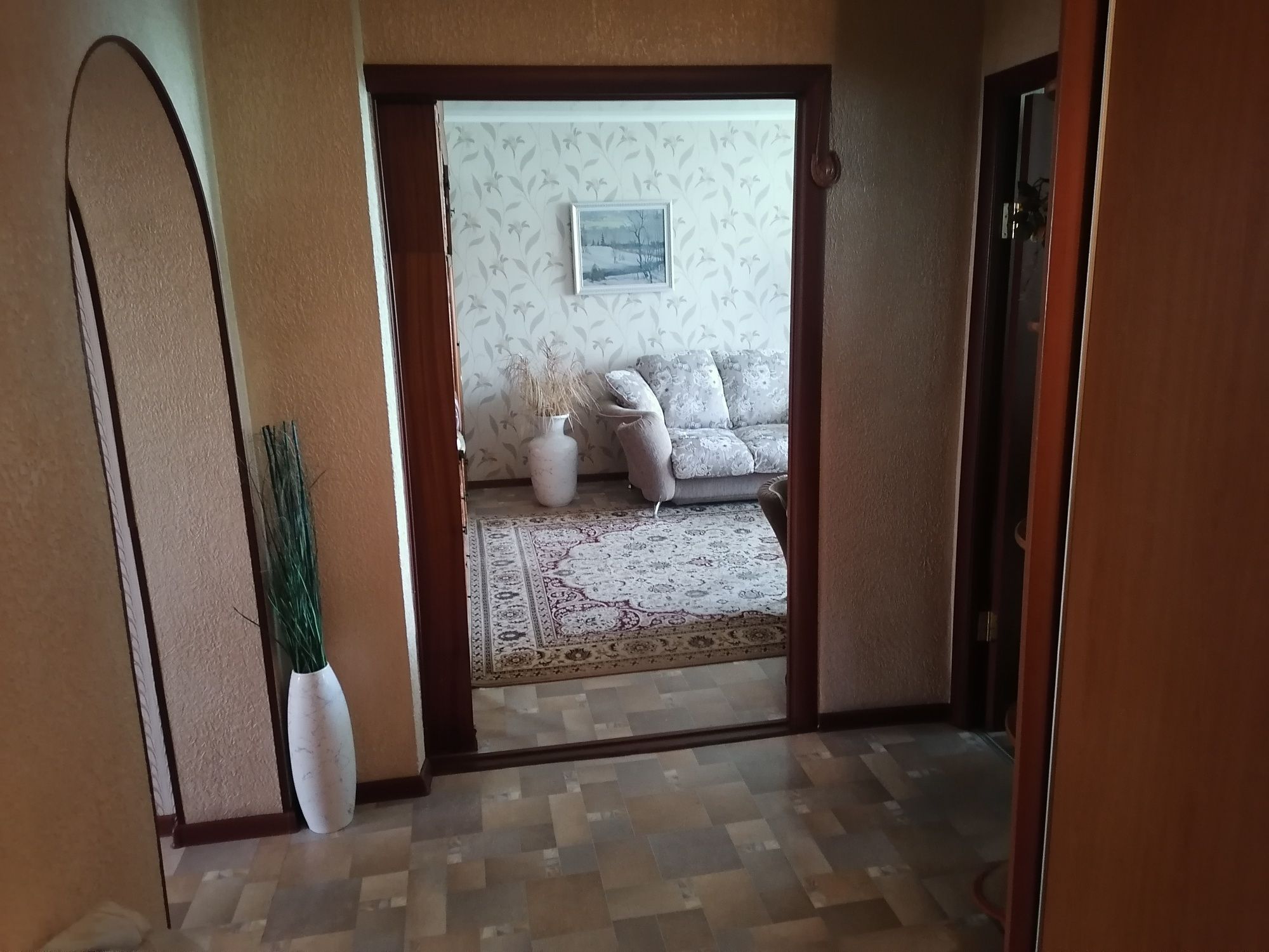 Продам четырёх комнатную квартиру