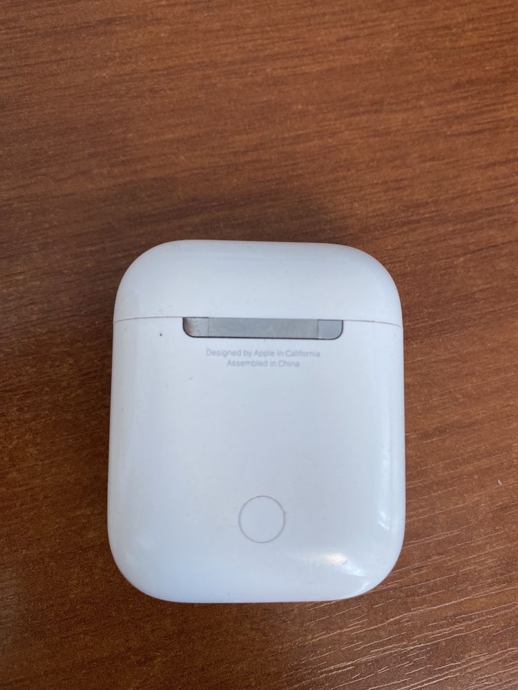 AirPods 1 поколение