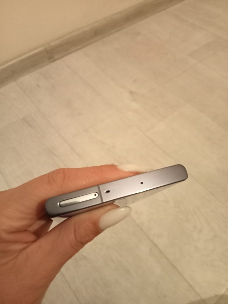 Продам телефон Samsung note 10+