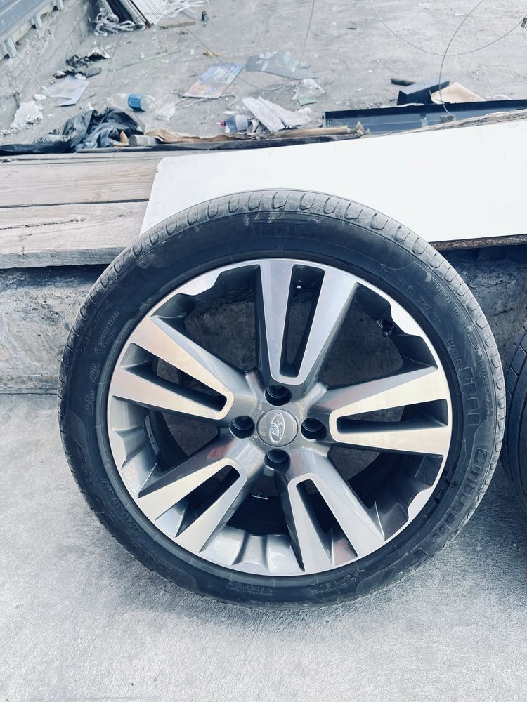 комплект резины с дисками от Lada Vesta CROSS