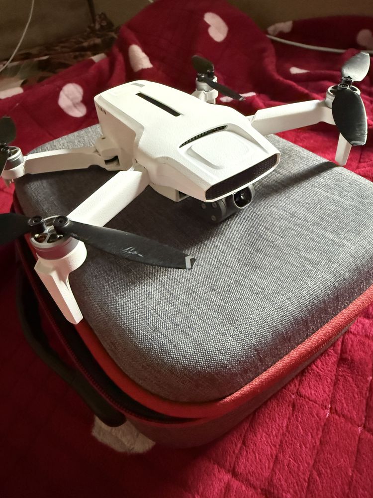 Fimi x8 mini . Дрон, квадрокоптер