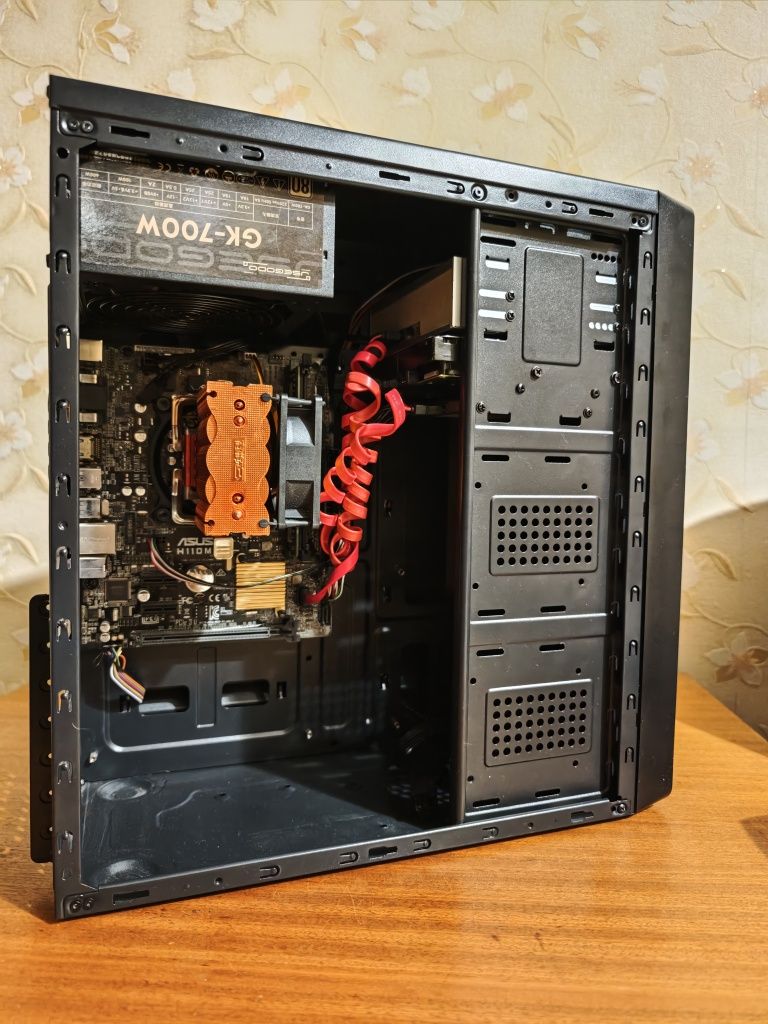 i7-7700, 16gb, SSD, HHD