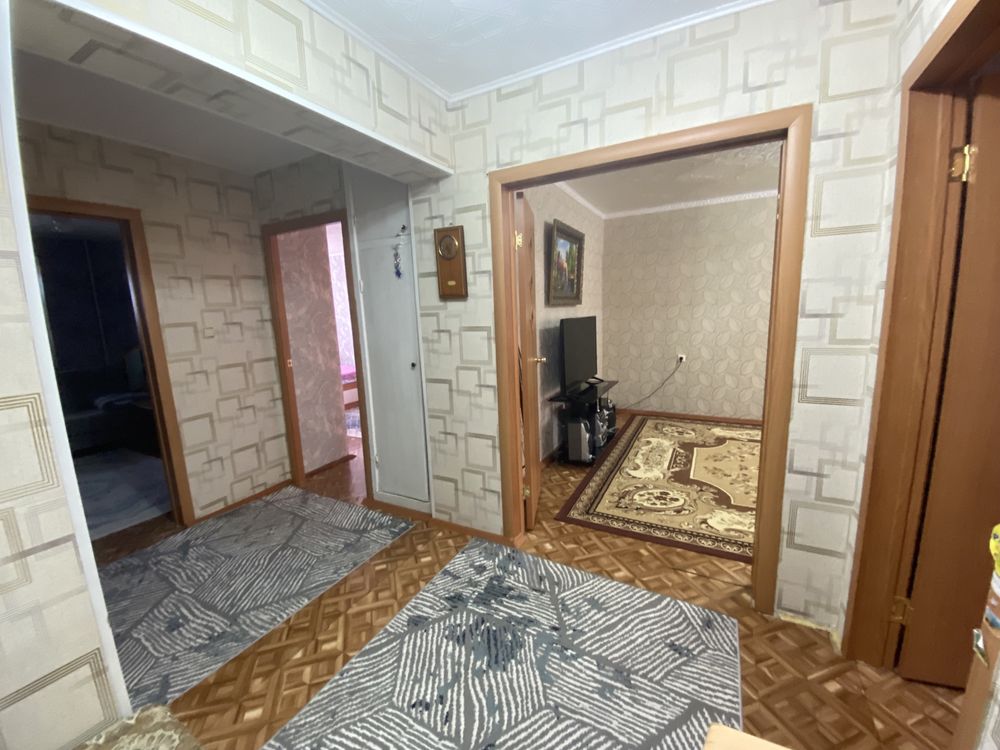 Продам 4-комнатную квартиру улучшенной планировки