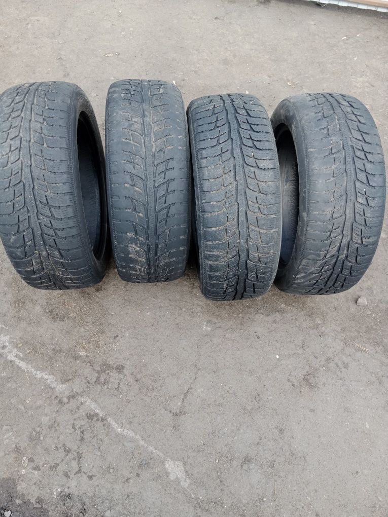 Продам резину на 17