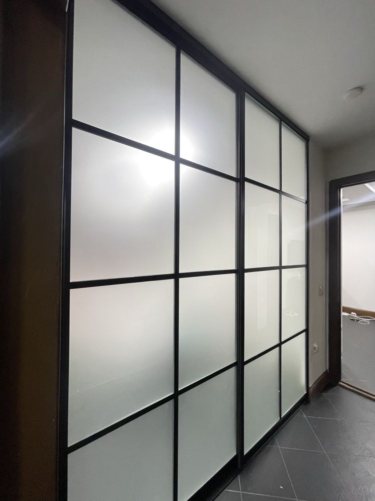 Раздвижные перегородки и двери-купе в стиле LOFT – стильно и удобно!