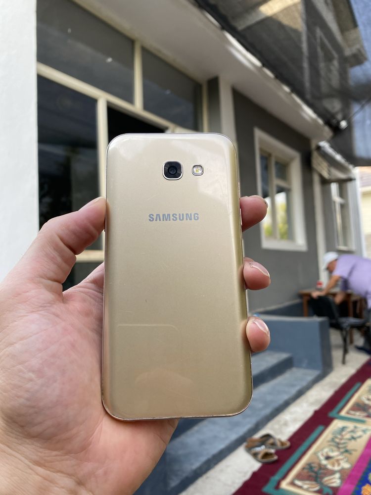 Samsung A5 2017.