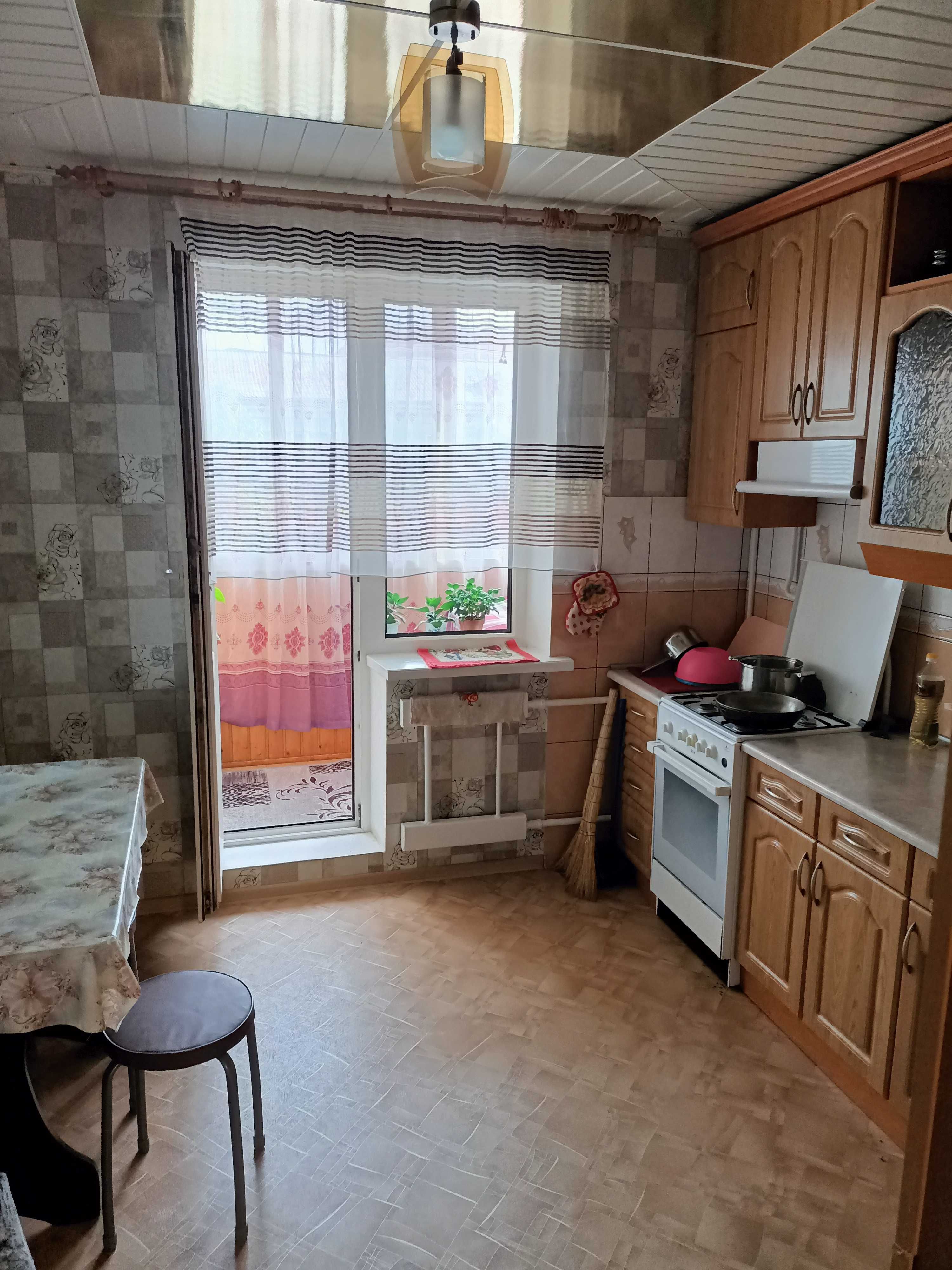 Продам двухкомнатную квартиру ( ленинградка)