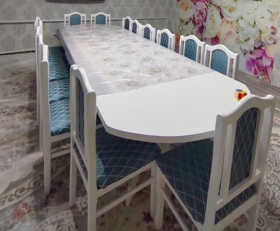 Продам стол со стульями