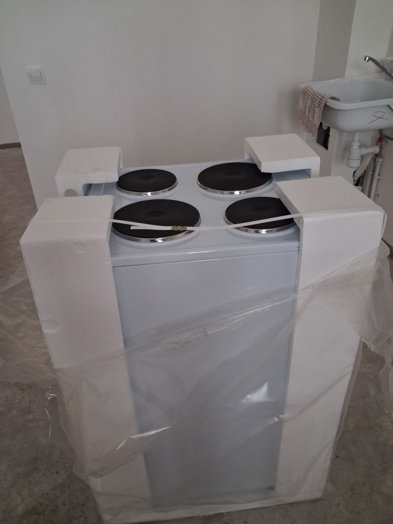 Продам газ плиту