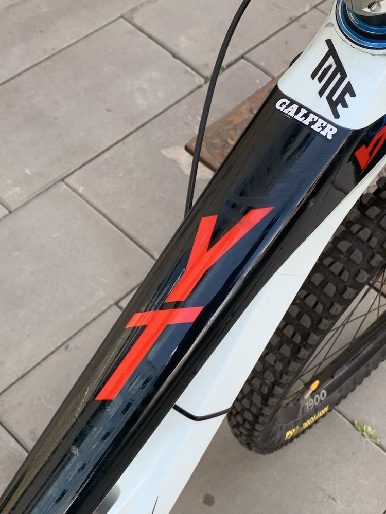 Yt tues slope/dh carbon mob edition