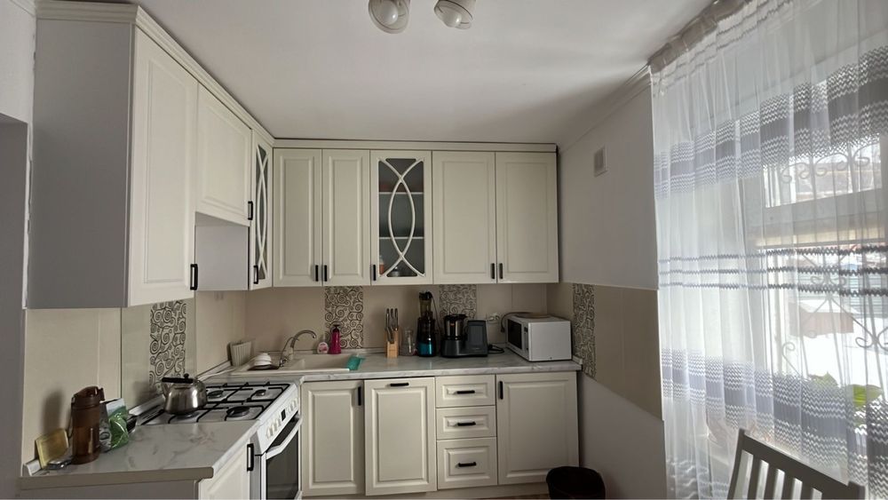Продам 5 комнатный дом (двухквартирный)