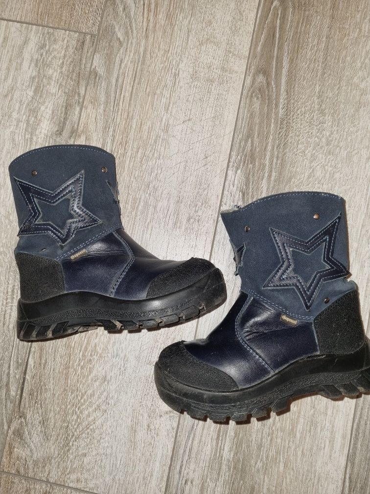 Продам детские зимние сапожки