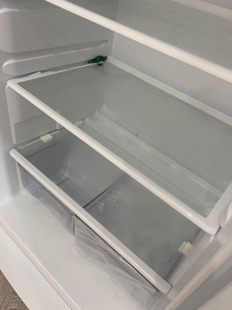 Срочно продам новый холодильник