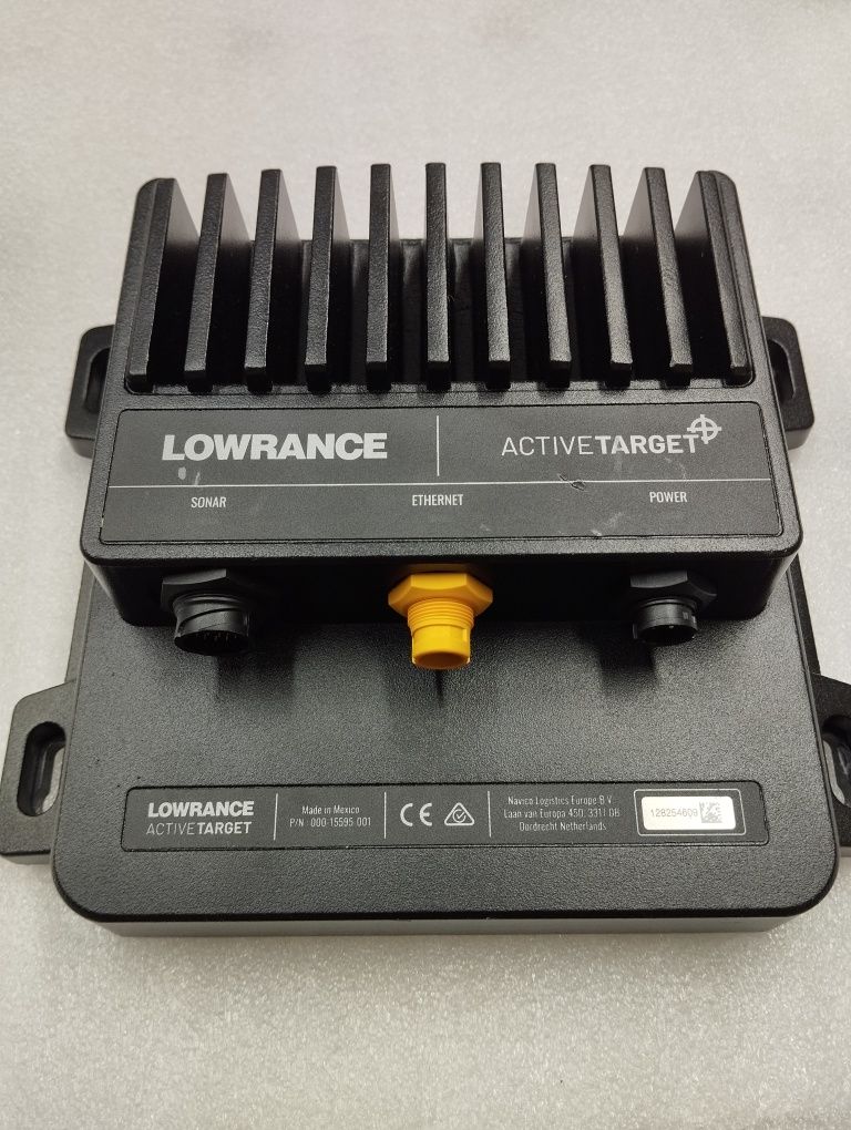 Продам эхолот Lowrance hds 9 Carbon+ Active Target 1.
Прибор и датчик
