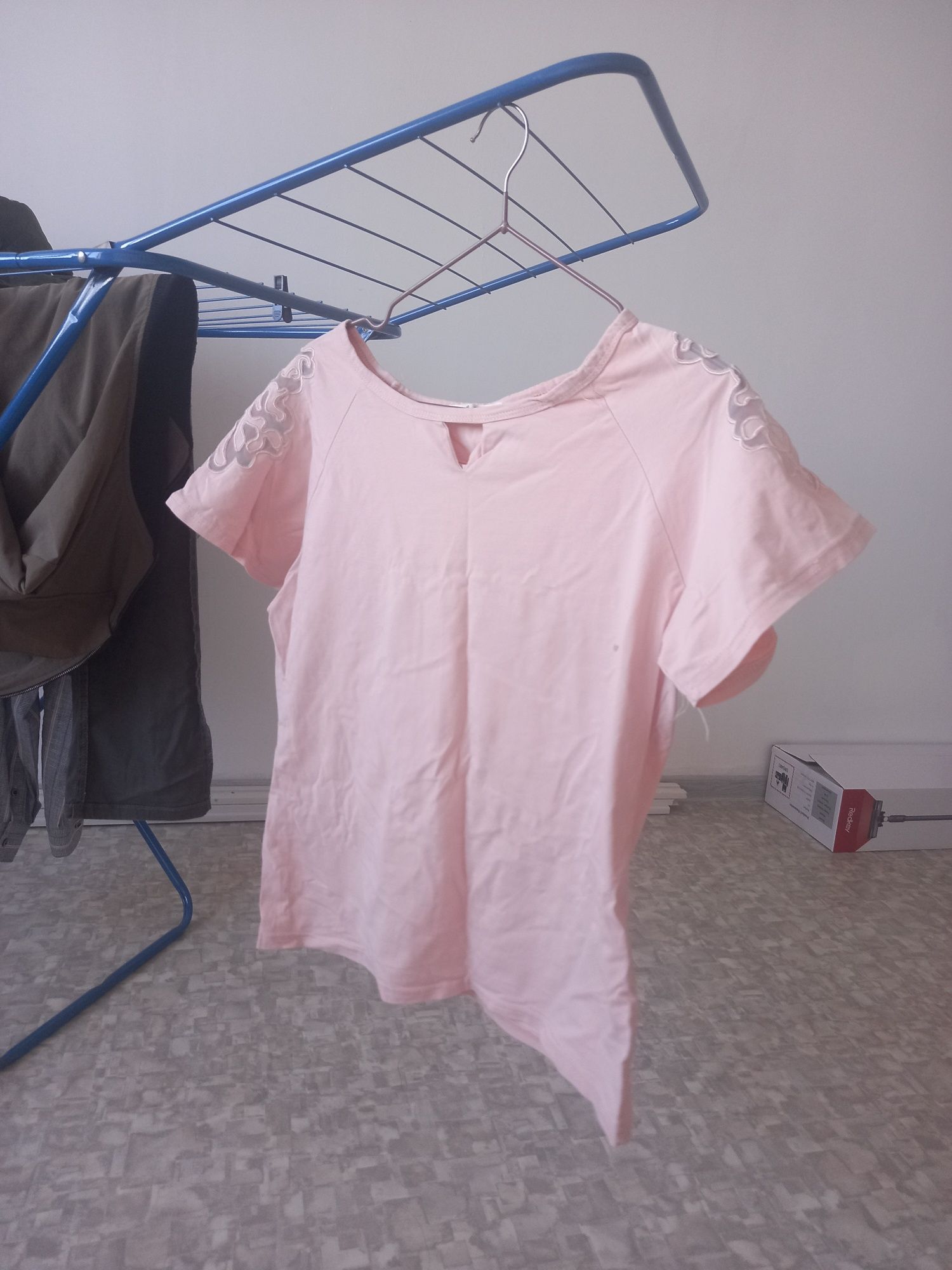 Продам вещи по 500 тг каждая