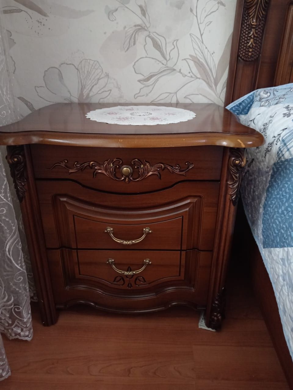 Срочно продам спальный гарнитур