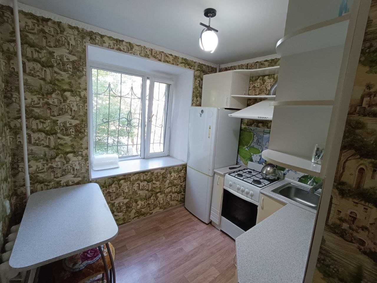 Продам 2х ком квартиру на 2м этаже в центре Костаная