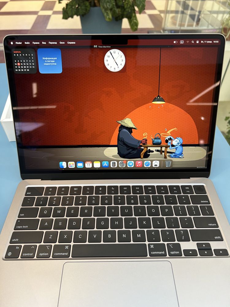 Продам почти новый Macbook air M3