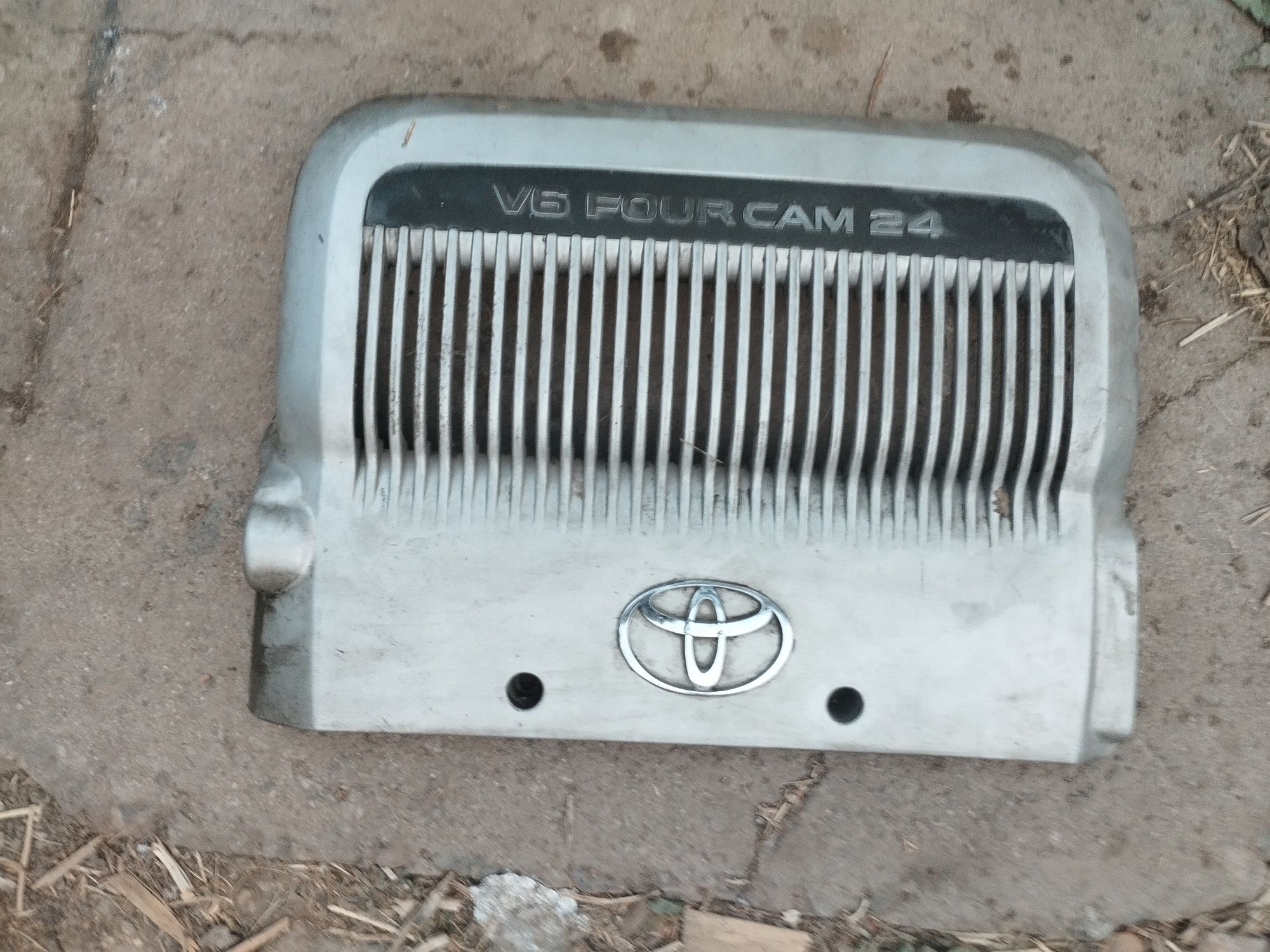 Накладка двигателя Toyota Camry