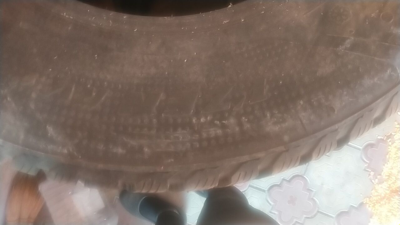 Продам корейскую зимнюю шифрованную резину KUMHO