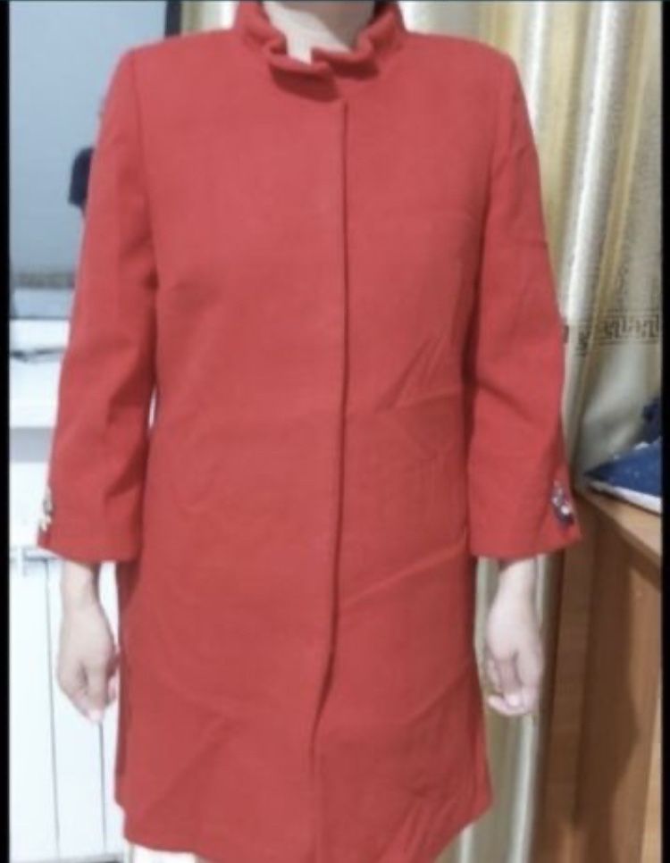 Срочно Продам  женскую пальто