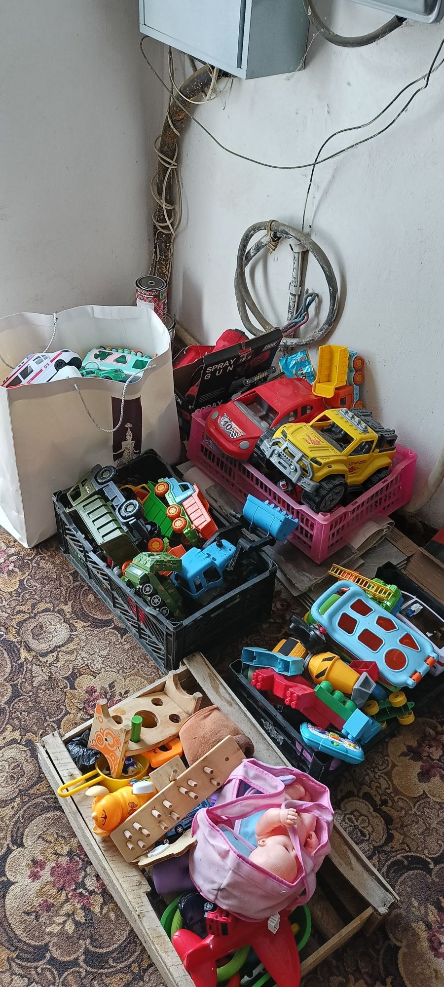 Продам игрушки в хорошем состоянии.