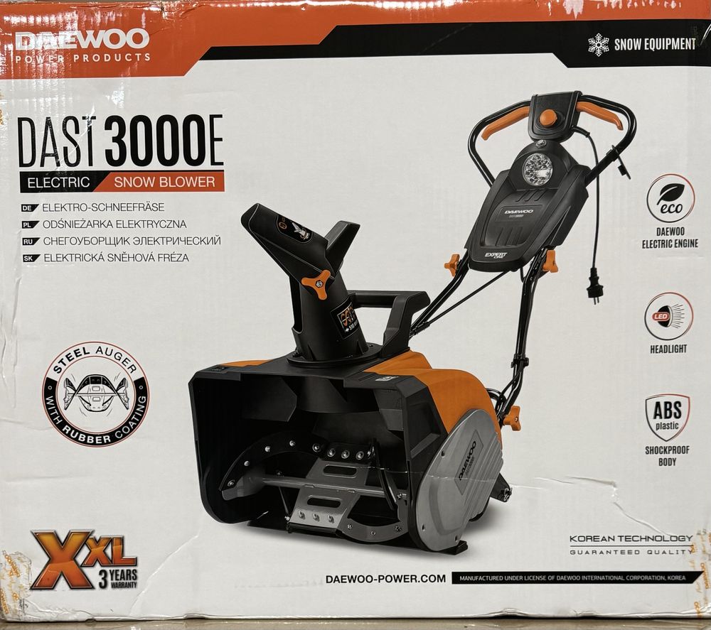 Продам снегоубочную машину Daewoo 3000
