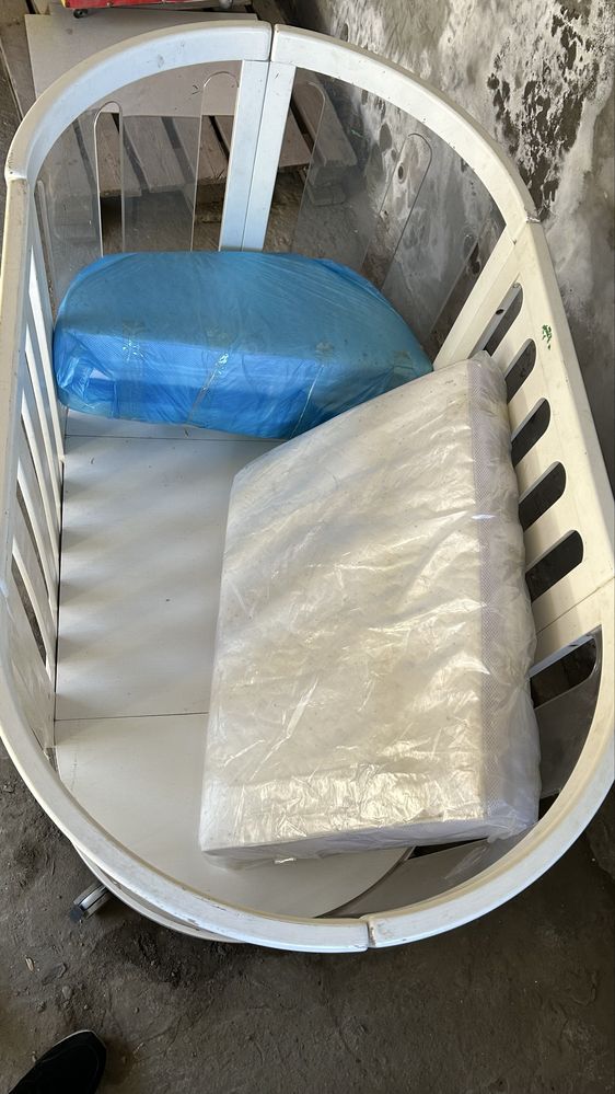 Продам кроватку