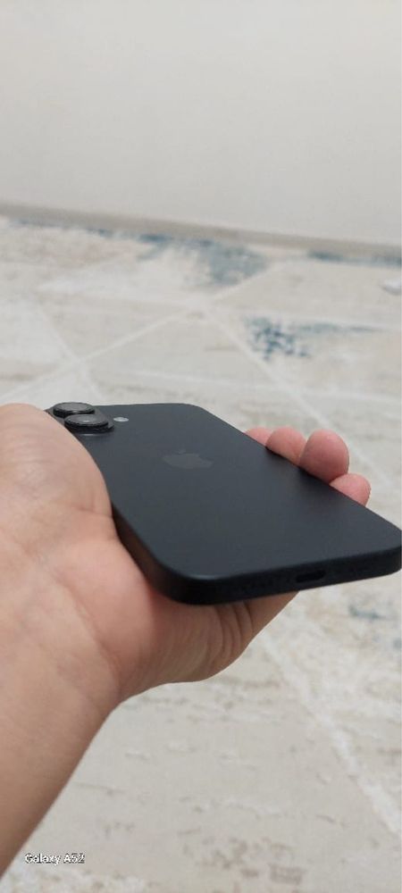 iPhone 16 256GB продам