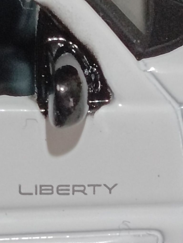 Коллекционная модель Jeep Liberty 1/43