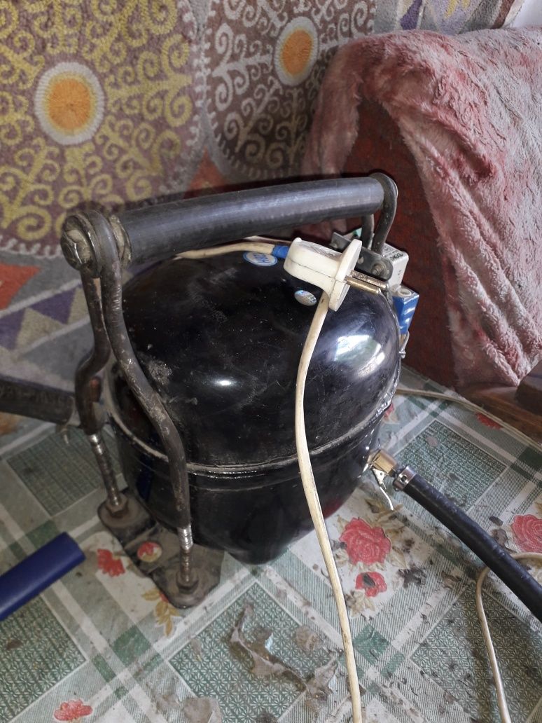 Продам эл компресор